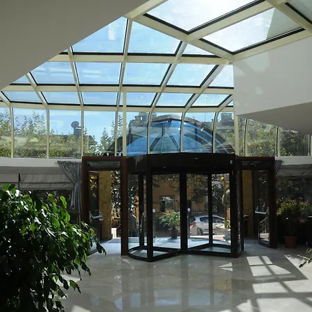 Paradise Island Hotel 3*