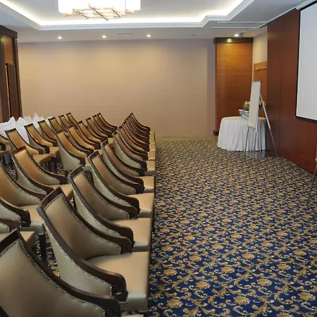 Hotel Paradise Island 3*