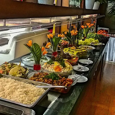 Hotel Paradise Island 3*