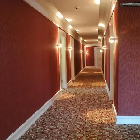 Hotel Paradise Island 3*